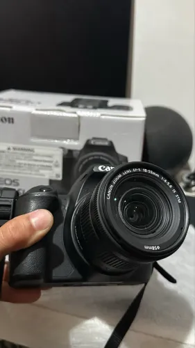 MEGA OPORTUNIDADE!!!! - Canon SL3 + Lente 18-55 IS STM + Acessórios + Garantia
