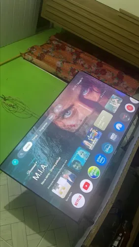 Vendo uma Tv sempre 3 dias de uso nova 