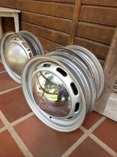 Rodas fusca,kombi karmam, 5 furos aro 15,original 