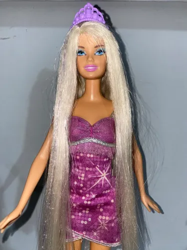 Barbie Linda cabelo longo com mechas roxa