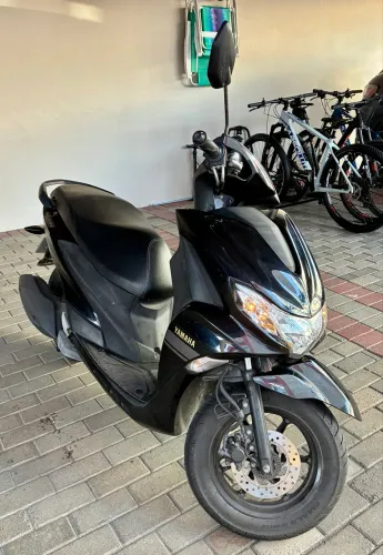 Yamaha Fluo 2023 - único dono