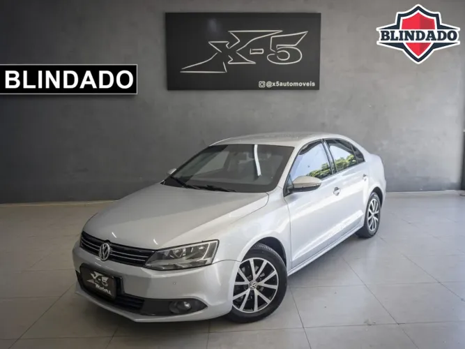 Volkswagen Jetta Comfortline 2.0 T.flex 8V 4P Tipt. 2013