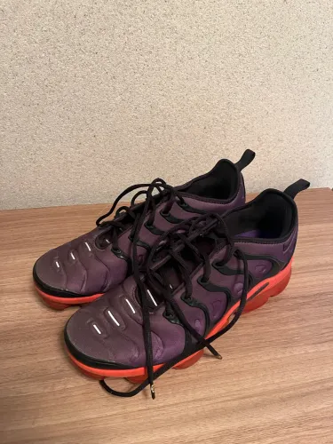 Tênis Vapormax Plus Voltage Purple