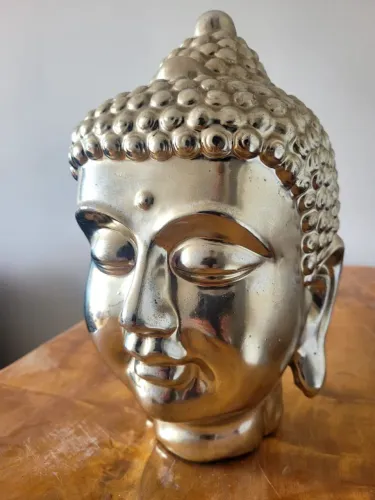 Cabeça de Buda em porcelana