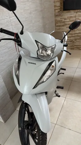 Honda Biz 125 EX 2025