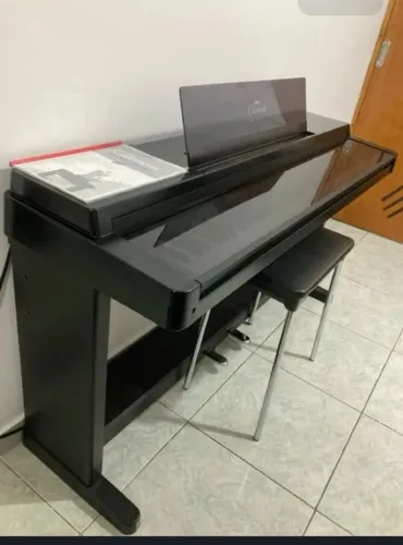 PIANO ELETRÔNICO CLAVINOVA CLP-550 JAPAN <br>$3.500