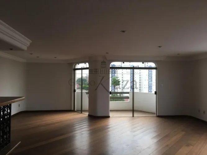 Apartamento - Residencial Solar do Jatobá - Vila Ema - 4 Dormitórios - 330m².