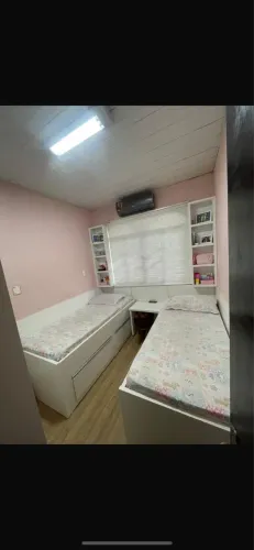 Vende-se duas camas MDF com colchão!