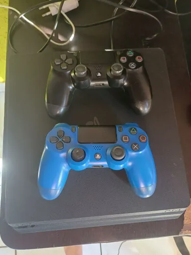 Vendo PS4 SLIM