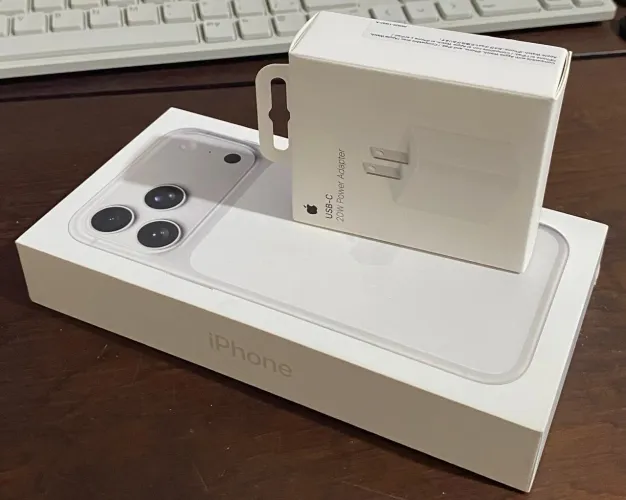 iPhone 17 pro max lacrado + carregador + NF