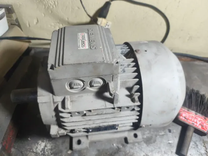 Motor Siemens 12,5cv baixa rotacao trifásico