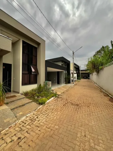 CASA DE ALTO PADRÃO PARA ALUGUEL EM VICENTE PIRES | 3 QUARTOS, 2 SUÍTES E ÁREA GOURMET  R$