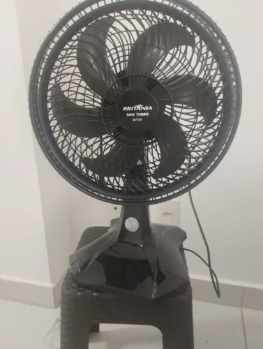 Ventilador pequeno Britânia 60W turbo