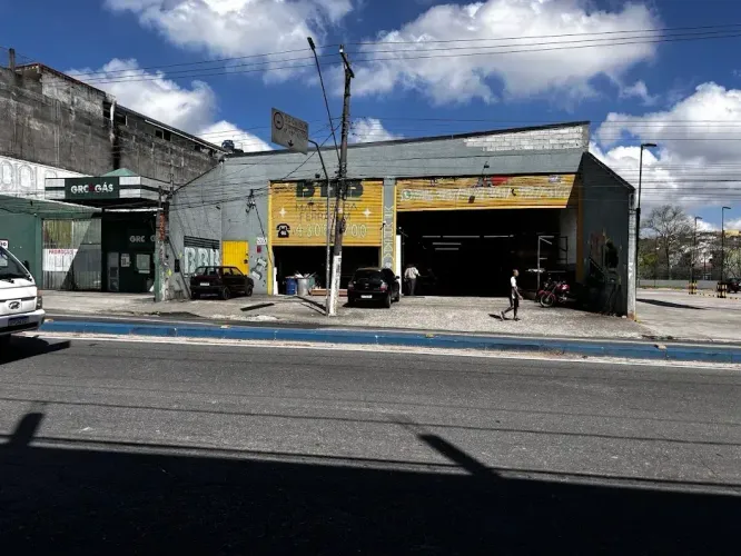 Imóvel para aluguel possui 750 metros quadrados em Jardim Maringá - Mauá - SP