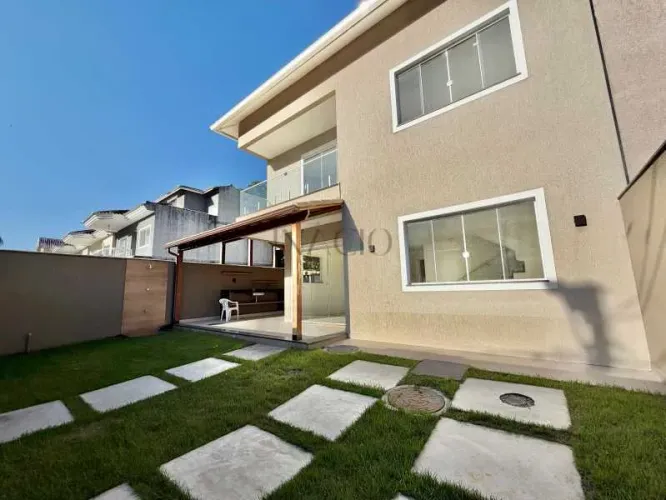 Casa em Condomínio à venda em Vargem Grande, Rio de Janeiro 4 quartos 200m²