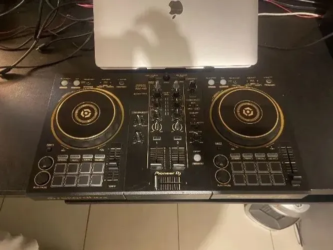 LINDA Pionner DDJ 400 Gold Edition - Controladora Mesa de DJ - Raridade