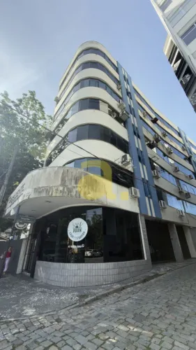 EXCELENTE SALA COMERCIAL PARA LOCAÇÃO NO CENTRO DE BLUMENAU!