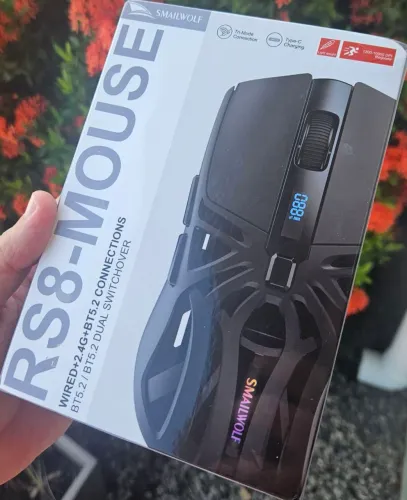 Mouse gamer sem fio (Lacrado, sensor top Pixart 10000 dpi, 1000hz, RGB. Mousepads também)