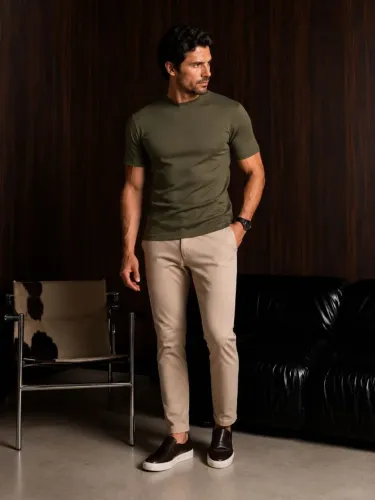 Camiseta masculina gola média