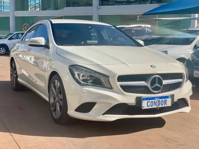 Mercedes-Benz CLA-200 Urban 1.6 TB 16v/flex Aut. 2015