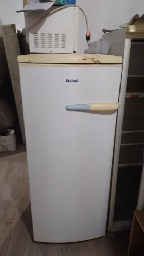FREEZER 260L 220V EXCELENTE ESTADO FUNCIONANDO