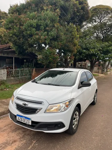 Chevrolet Onix Hatch LT 1.0 8V Flex Power Mec. 4P 2015