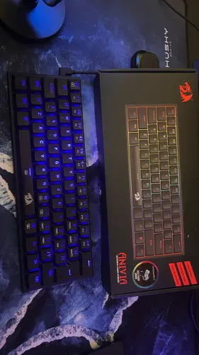 Teclado mecânico gamer 60%