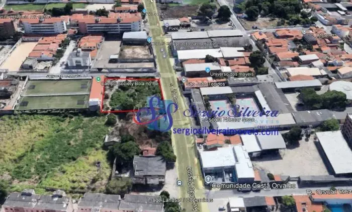 Terreno amplo de esquina Potencial comercial incrível! 2.150m²