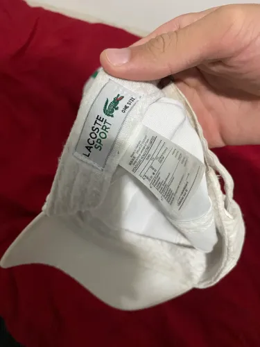 Boné da Lacoste Sport branco e 2 faixa