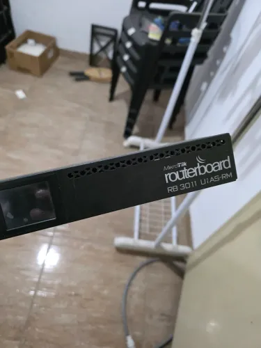 Roteador Mikrotik rb3011