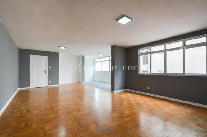 Apartamento nos Jardins, rua Jose Maria Lisboa /181m2 /3 dormitórios/1 garagem/andar inter