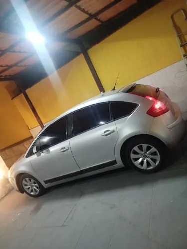 Citroen C4 GLX 2.0 Flex 16V 5P Aut. 2010