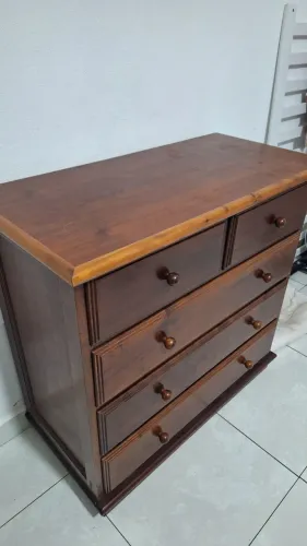 Cômoda madeira maciça em ótimo estado