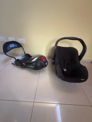 Bebê conforto + base isofix