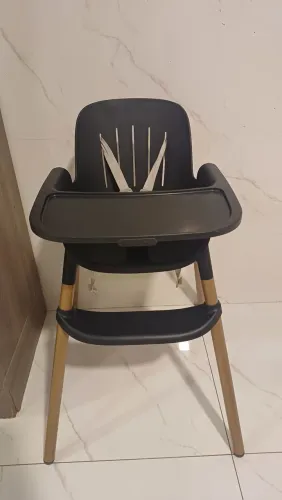Cadeirinha de alimentação infantil 