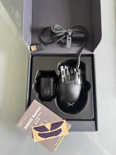 M900 Deluxe Pro com Doc de carregamento 