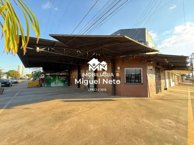 Imóvel de Esquina á venda na Av. Pinheiro Machado