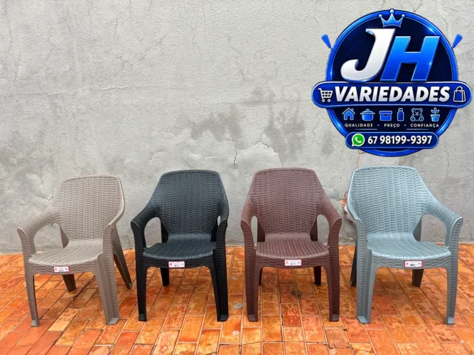 Cadeiras rattan suportam até 154Kg