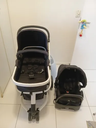 Carrinho de bebê safety 