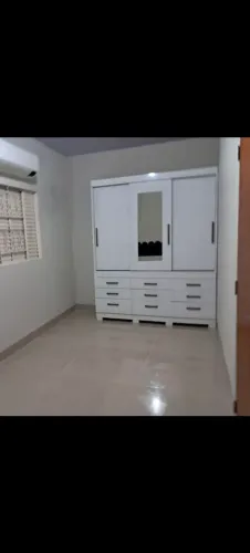 Roupeiro branco