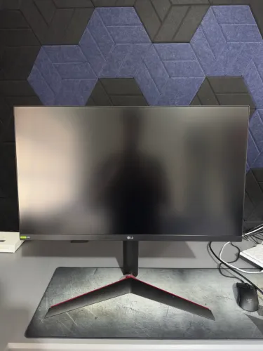MONITOR : Gamer LG UltraGear 27", FHD, 240Hz, 1ms, IPS, FreeSync Premium, G-Sync, HDR10