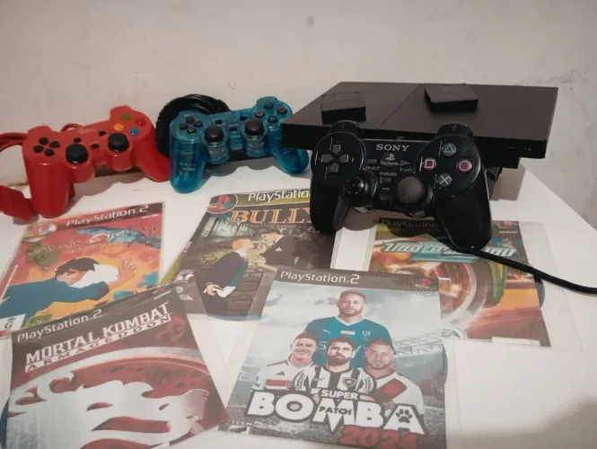 PlayStation 2 Slim + 3 Controles + Pen Drive + Memory Card + Jogos. Funcionando tudo!