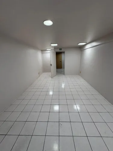 Sala Comercial no Shopping Avenida, no coração do Meireles, próxima à Praça Portugal