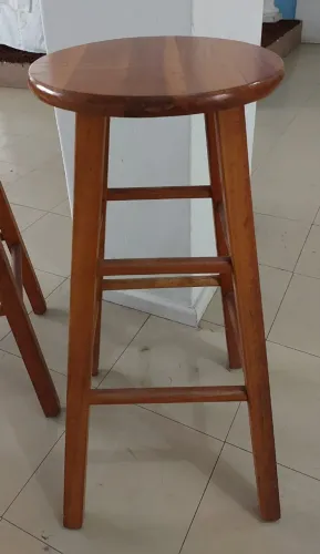 Banqueta de Angelim - R$ 40,00