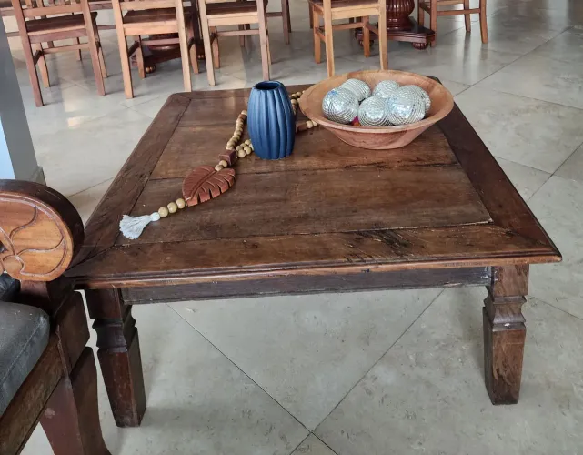 Mesa de centro madeira de demolição