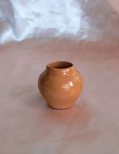 vasinho em porcelana antigo barro rústico vintage vaso plantas Decoração antigo