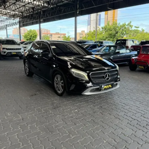 Mercedes-Benz GLA 200 Adv. 1.6/1.6 TB 16V Flex Aut. 2015
