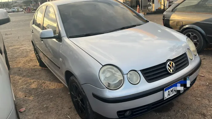 Volkswagen Polo Sedan 1.6 MI 101cv 8V 4P 2005