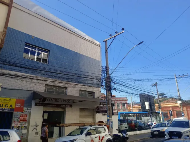 Grupo de salas no Centro de Juiz de Fora para locação