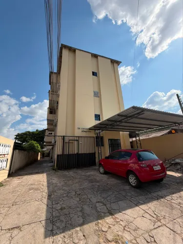 Aluga-se apartamento no Centro